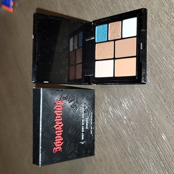 Reina Rebelde "Sirena" Wet Dry Eye Color - Picture 3 of 6